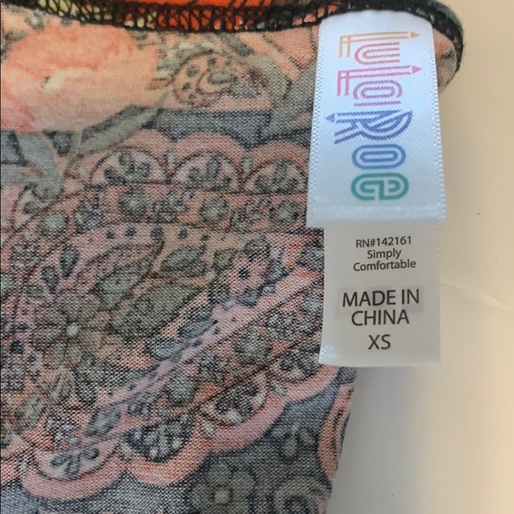 XS Floral Paisley Women’s Lularoe Perfect T - Picture 3 of 3